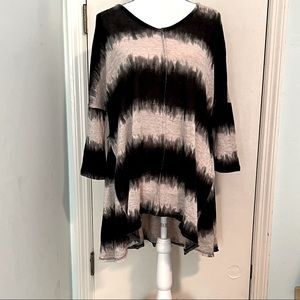 Umgee black/tan tunic sweater